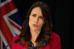 New Zealand hoãn mở cửa biên giới với Australia