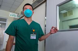 20 người trở về từ Guinea Xích Đạo mắc Covid-19