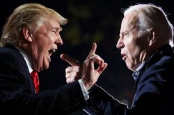 Phố Wall lo ông Trump thất cử, ông Biden làm chủ Nhà Trắng