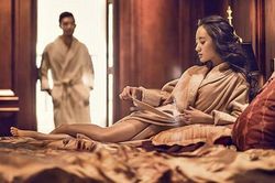 Chạm mặt người tình của vợ trẻ, chồng chết lặng không tin vào mắt mình