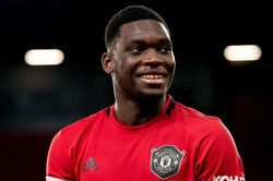 MU trình làng tài năng 18 tuổi ở Europa League