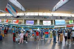 Bố trí hai chuyến bay đưa khoảng 400 du khách rời khỏi Đà Nẵng