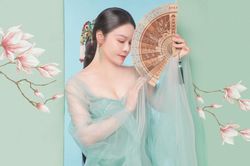 Sau TiTi (HKT), đến lượt Nhật Kim Anh 'úp mở' về dự án mới giữa ồn ào với Hồ Gia Hùng