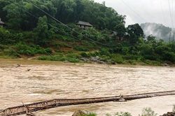 Thanh Hóa: Bản Sa Ná lại bị cô lập vì lũ
