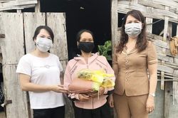 Phụ nữ Đắk Lắk hỗ trợ phụ nữ nghèo chống đại dịch 'kép' Covid-19 và bạch hầu