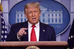 Mỹ: Số ca mắc COVID-19 không ngừng tăng, ông Trump nói dịch đang 'thoái trào'
