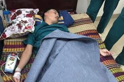 'Y bác sĩ Đà Nẵng mặc đồ bảo hộ cả ngày dài nên mất sức'