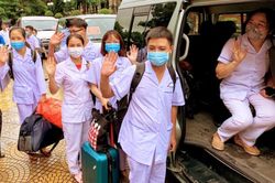 'Chia lửa' với tâm dịch Đà Nẵng