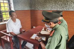 Bắt đối tượng nhiều lần đưa người khác trốn đi nước ngoài giữa đại dịch Covid-19