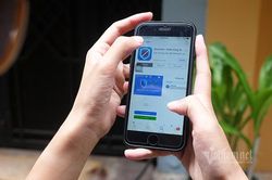 Đi từng ngõ, gõ từng nhà, vận động người dân tải ứng dụng Bluezone