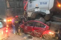 Tài xế container khai do buồn ngủ đã gây ra tai nạn khiến 3 người tử vong tại Long Biên