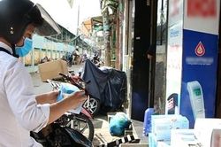 Hàng ngàn điểm bán khẩu trang tại TP Hồ Chí Minh