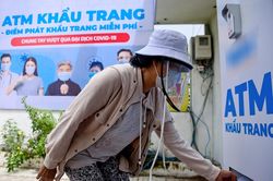 'ATM khẩu trang' miễn phí tại TP.HCM