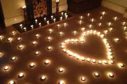 Chuẩn bị lễ cầu hôn lãng mạn, chàng trai đốt cháy luôn cả nhà