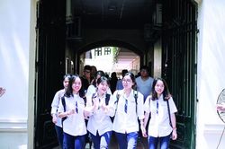 Bộ Giáo dục và Đào tạo vẫn tổ chức kỳ thi tốt nghiệp THPT 2020: 'Thử lửa' cho ngành giáo dục