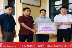 Doanh nghiệp Hà Tĩnh đồng hành cùng sĩ tử
