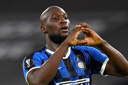 Mùa đầu rời MU, Lukaku đạt hiệu suất ghi bàn cao nhất trong sự nghiệp