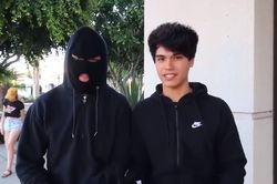 Đóng giả cướp ngân hàng, hai YouTuber đối mặt án tù 4 năm