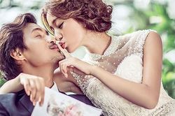 Nhờ cái điện thoại bỏ quên, tôi phát hiện sự thật tày trời về vợ trẻ