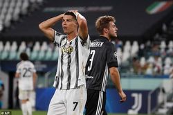 Ronaldo lập cú đúp, Juventus vẫn rời Champions League