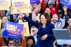 Chân dung 'Obama phiên bản nữ' của nước Mỹ - nữ nghị sỹ Kamala Harris