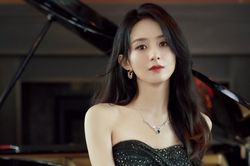 Đóng lại vai huyền thoại của Củng Lợi, liệu Triệu Lệ Dĩnh có đi vào vết xe đổ của 'Tây Du Ký: Nữ Nhi Quốc' ngày nào?