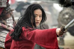 'Mulan' bị 'bế' lên streaming, nhưng hãy khoan vội 'khóc mướn' cho 'Mulan' và Lưu Diệc Phi