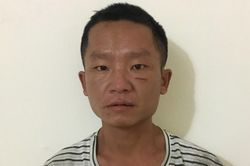 Vờ có thu nhập cao, hãm hại bé gái 5 tuổi