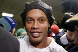 Tội 'tày đình' nhưng vì sao Ronaldinho sắp được phóng thích?