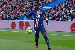 Chuyển nhượng MU 8/8: 'Siêu cò' thuyết phục James Rodriguez tới MU. Quyết giành giật sao PSG
