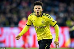 MU không nhúc nhích Jadon Sancho, Dortmund tung chiêu mới