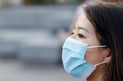 Ráo riết chống gian lận thi công nghệ cao từ khẩu trang