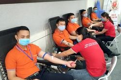 Chương trình hiến máu nhân đạo 'Sacombank - Chia sẻ từ trái tim'