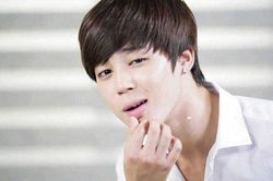Bộ phận này của Jimin khỏe tới mức BTS cũng phải ngã ngửa
