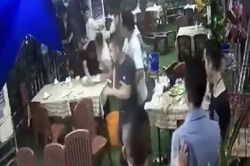 Hỗn chiến trong quán ốc, người đàn ông bị đâm tử vong