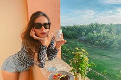 Minh Tú biến khu cách ly thành nơi sống ảo đẹp lung linh như resort