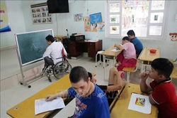 Cần sự chung tay của xã hội chăm sóc nạn nhân chất độc da cam