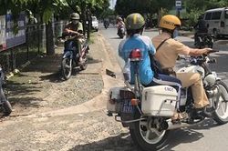 Hình ảnh ấm lòng người trong ngày thi cuối