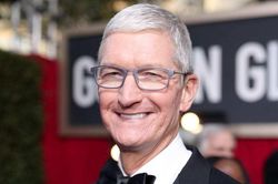 Tim Cook trở thành tỷ phú USD theo cách ít ai làm được