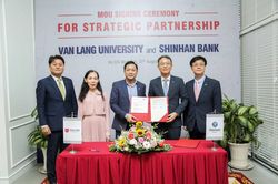Ngân hàng Shinhan ký kết hợp tác chiến lược với Đại học Văn Lang