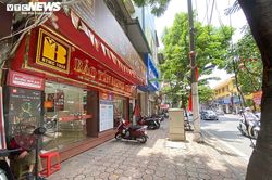 Nửa ngày giá vàng giảm sốc 3 triệu đồng/lượng, phố vàng Hà Nội vắng tanh