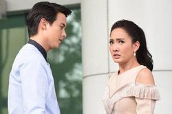 Nghe tiếng mời mua vé số, tôi ngẩng lên và sửng sốt khi thấy khuôn mặt mẹ chồng cũ