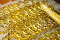 Chiều 12/8, giá vàng bật tăng trở lại