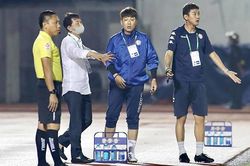 HLV Chung Hae Seong hàn gắn 'mối lương duyên' với CLB TP.HCM