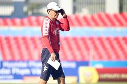 Chuyên gia Đoàn Minh Xương: 'Chuyên nghiệp kiểu V-League'