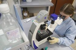 Tại sao Nga đặt tên cho vaccine chống Covid-19 đầu tiên là Sputnik V?