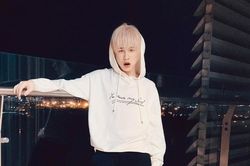 Jack bất ngờ tái xuất với màu tóc trắng như da Ngọc Trinh: Người tấm tắc khen, kẻ chê quá 'phèn'