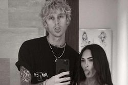 Chồng cũ khó chịu vì Megan Fox công khai tình tứ bên bạn trai mới