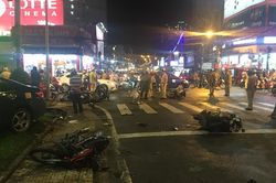 TP Hồ Chí Minh: Một phụ nữ lái ô tô đâm hàng loạt xe máy, nhiều người bị thương