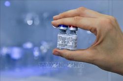 Mỹ đặt mua 100 triệu liều vaccine của Moderna